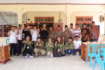 Sosialiasasi POC dan Lubang Resapan Biopori